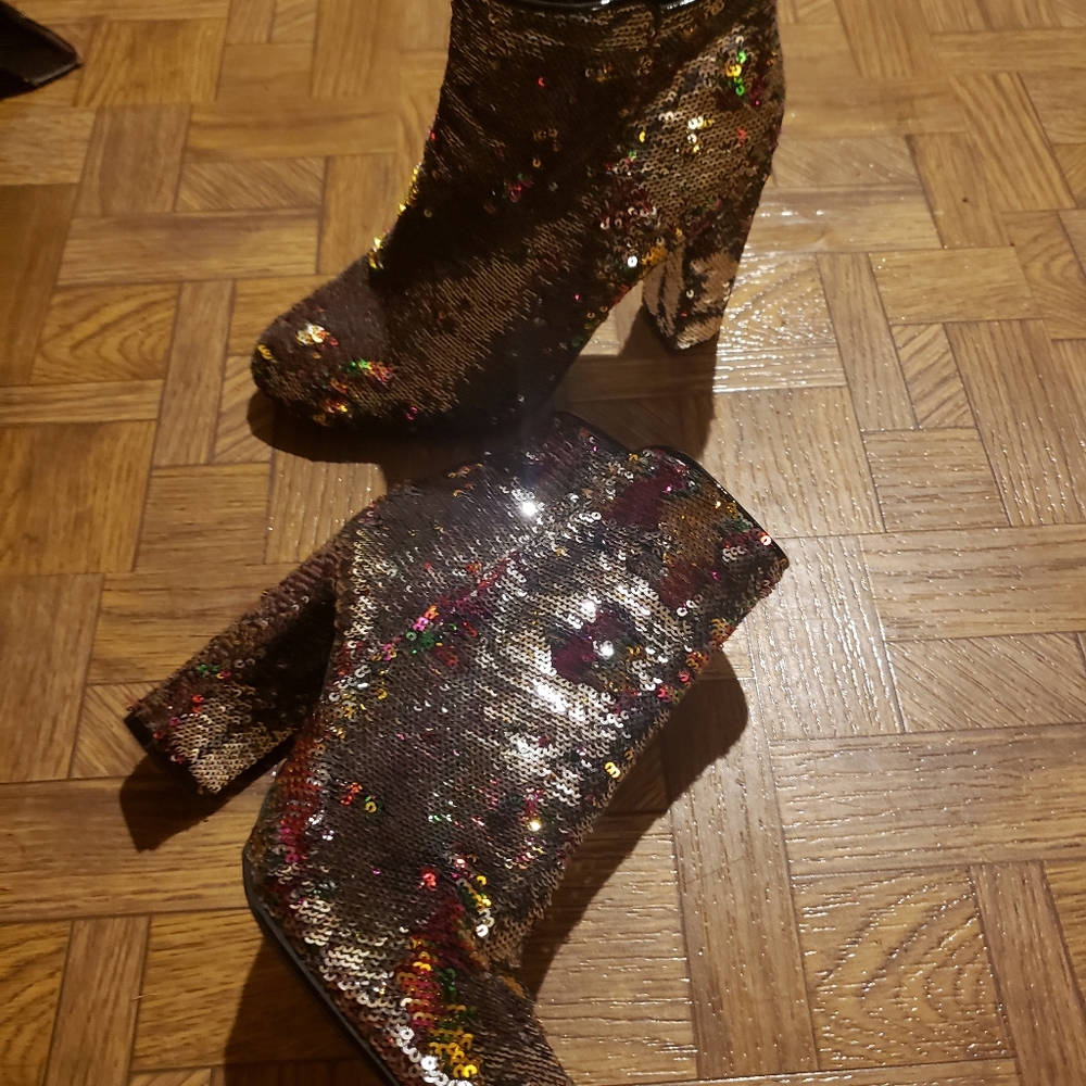 Silver/ flip flop booties